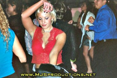Girl_dancing_1.jpg