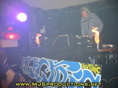 Electric_Ave_15_544kb.jpg