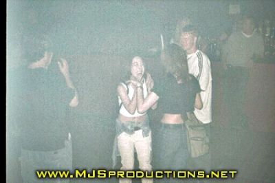 Girls_dancing~0.jpg